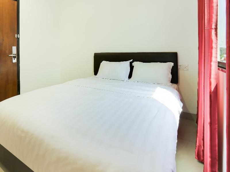 Super Oyo 89495 Rich Hotel Air Hitam Luaran gambar