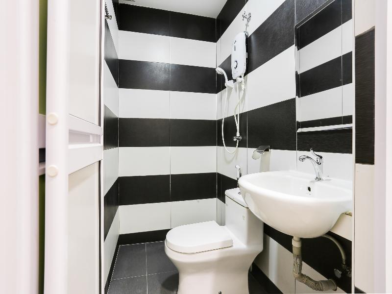 Super Oyo 89495 Rich Hotel Air Hitam Luaran gambar